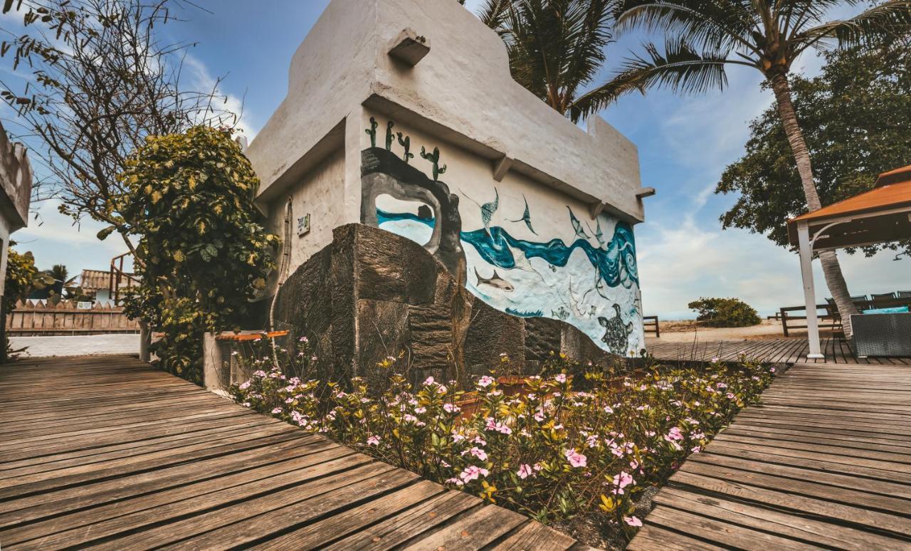 Isamar Hotel Puerto Villamil Exterior foto